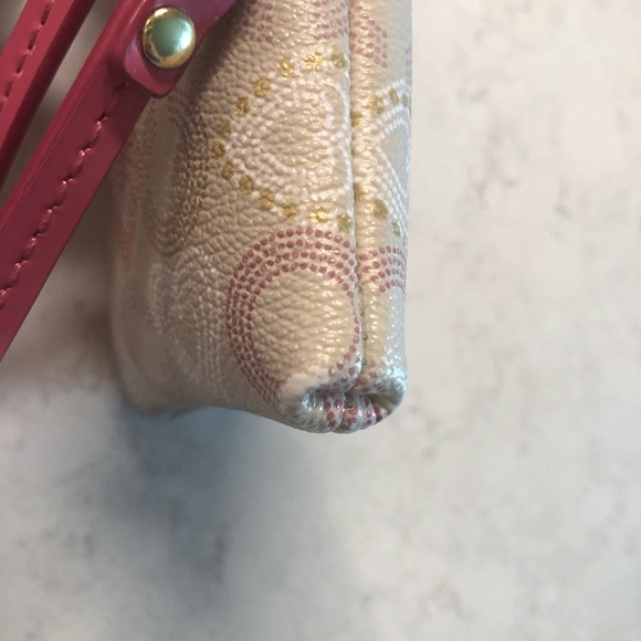 COACH Pink & Gold Op Art Signature Heart Coated Canvas & Leather Wristlet Wallet - Picture 12 of 16